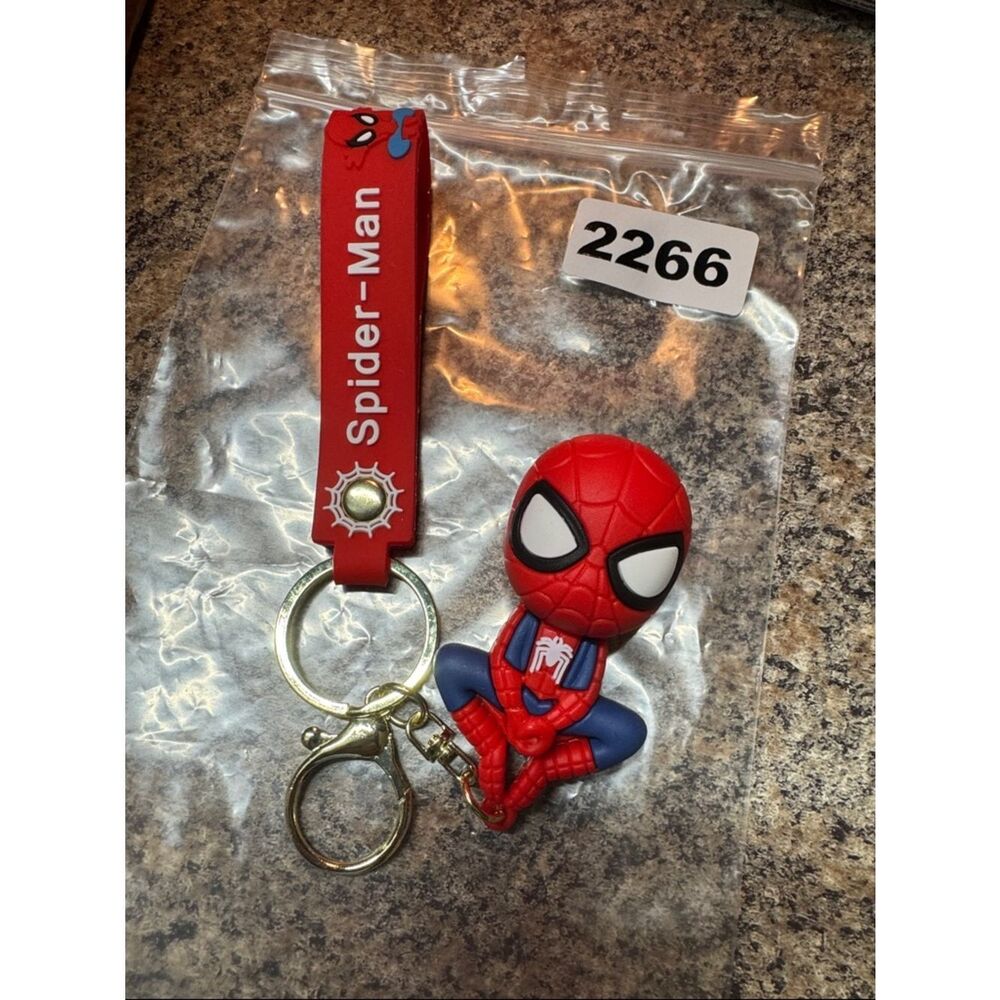 2266-Spider-Man Red Keychain Figurine for Kids